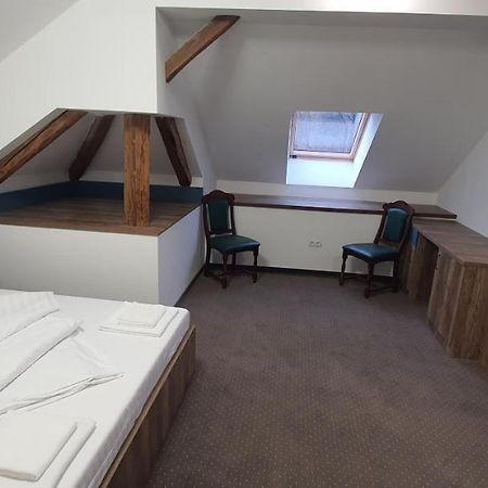 Casa Achim Hotel Бая Маре Екстериор снимка
