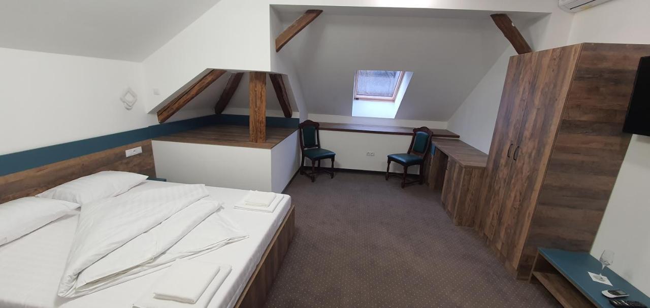 Casa Achim Hotel Бая Маре Екстериор снимка