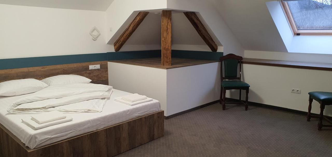 Casa Achim Hotel Бая Маре Екстериор снимка