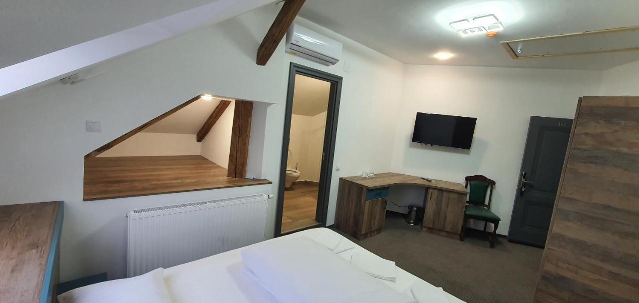Casa Achim Hotel Бая Маре Екстериор снимка