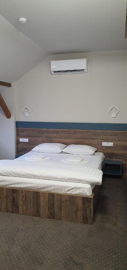 Casa Achim Hotel Бая Маре Екстериор снимка