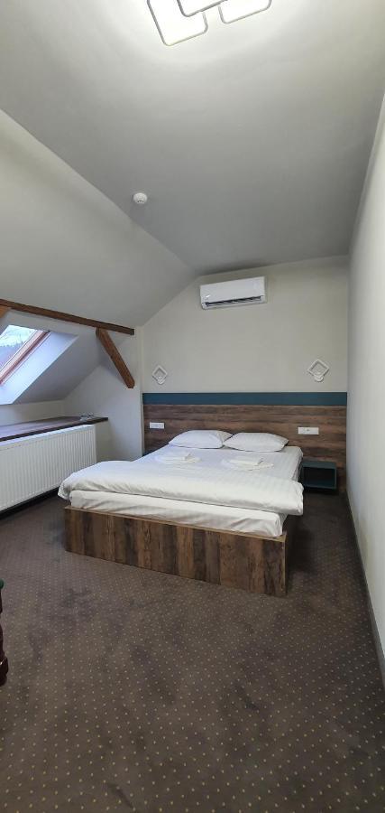 Casa Achim Hotel Бая Маре Екстериор снимка