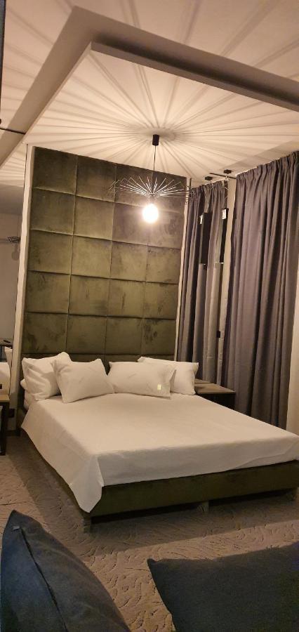 Casa Achim Hotel Бая Маре Екстериор снимка